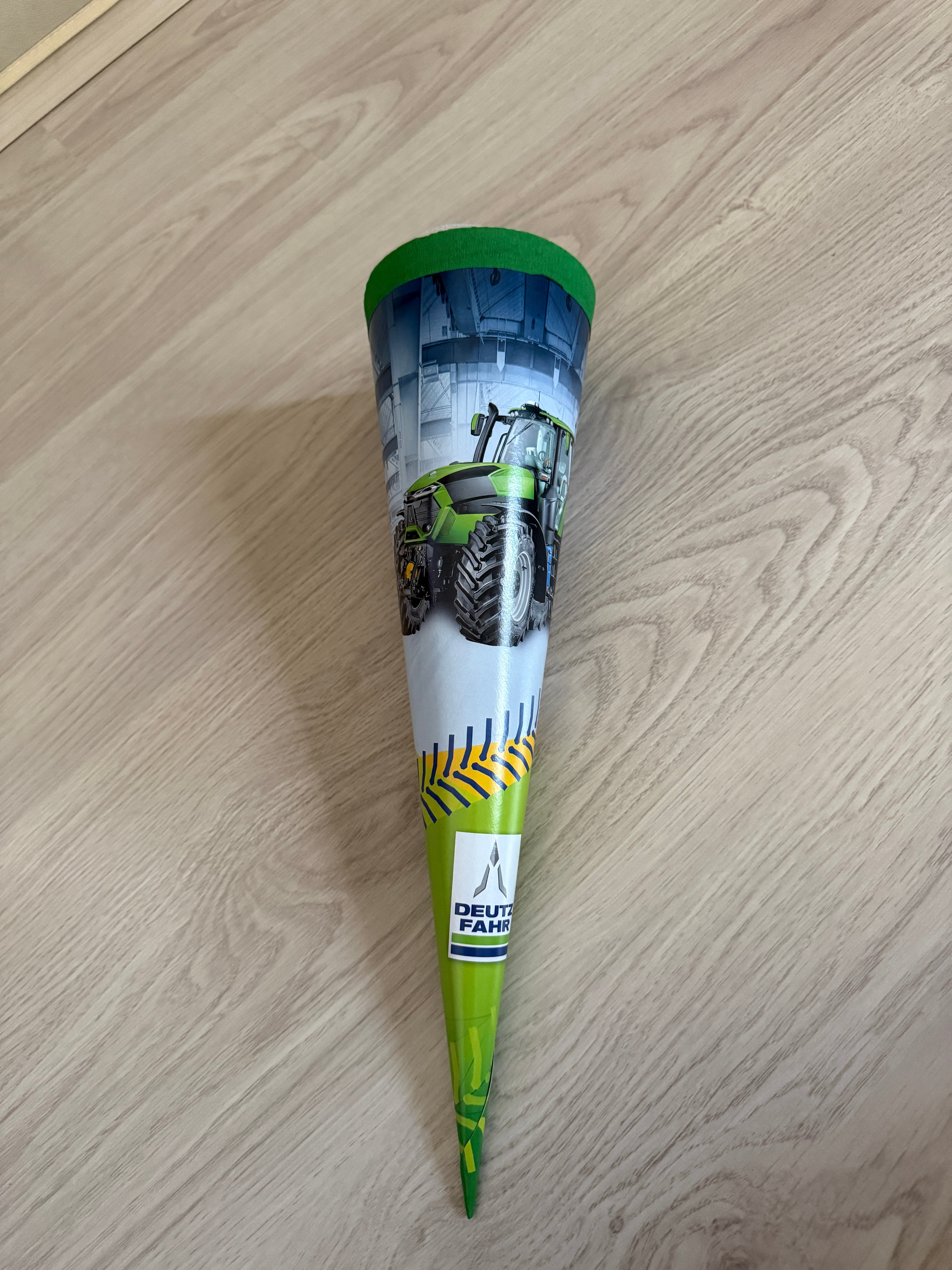 💖 Kawaii Schultüte (35 cm) + 1 Surprise Scoops 🎀