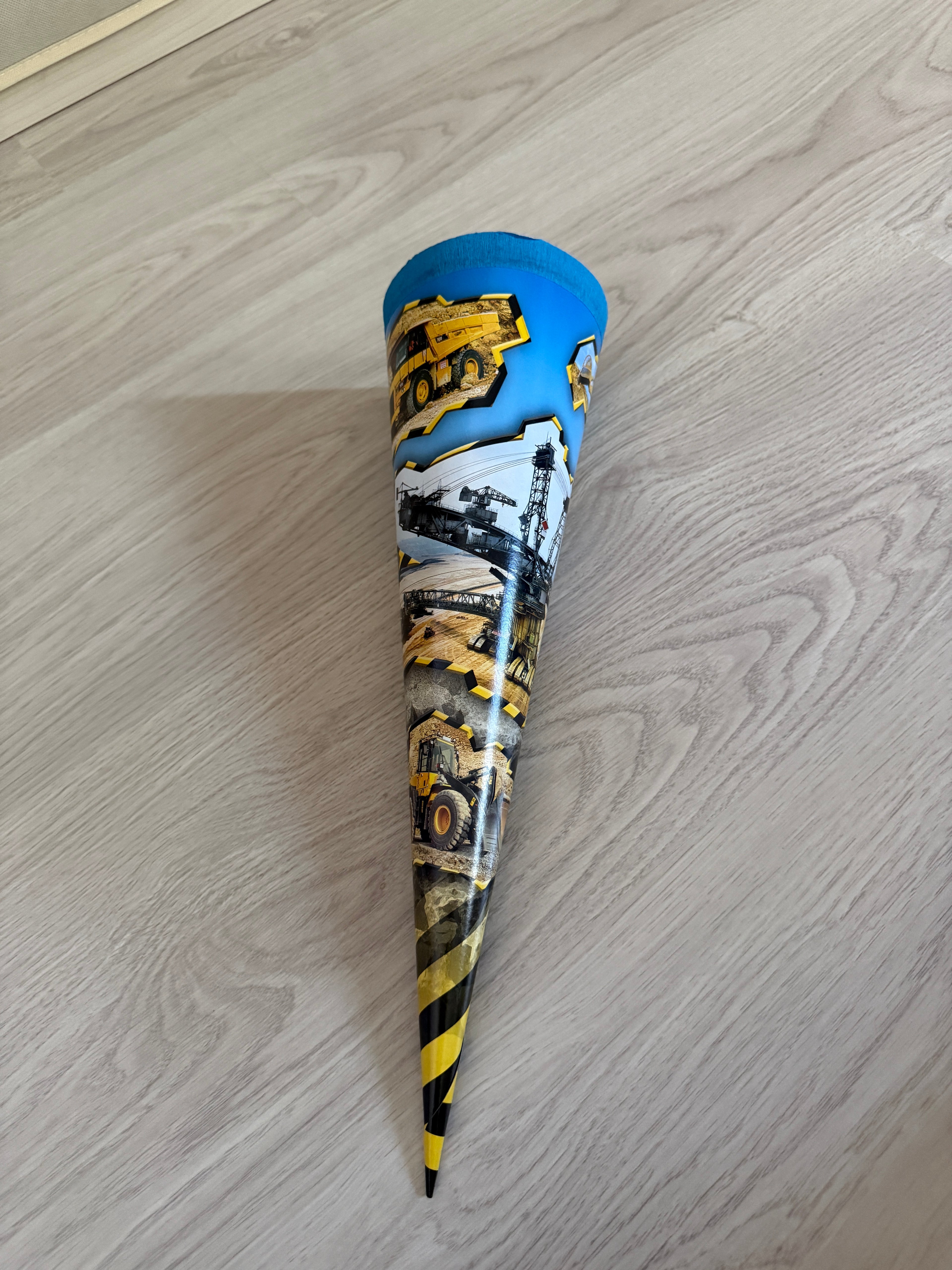 💖 Kawaii Schultüte (35 cm) + 1 Surprise Scoops 🎀
